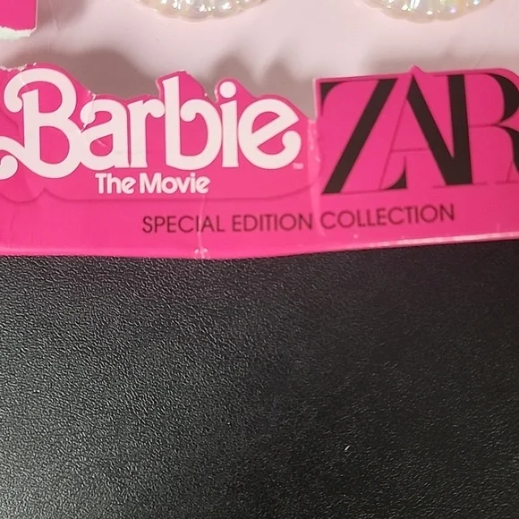 ZARA Barbie Shell Earrings - Picture 5 of 9